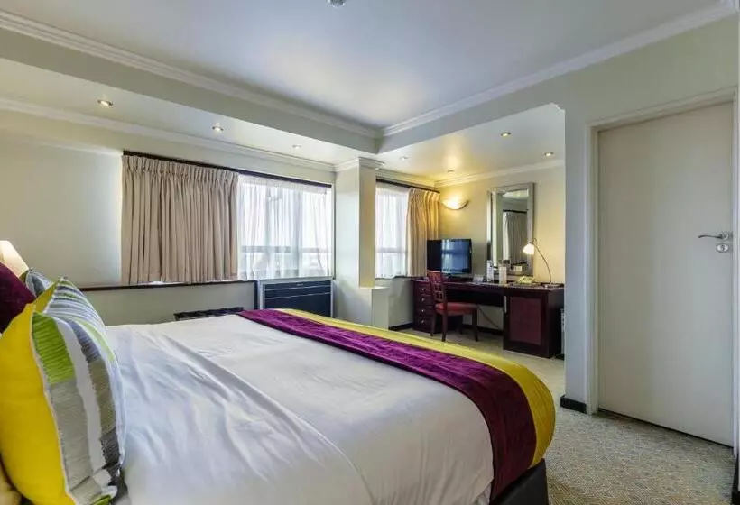 호텔 Cresta President