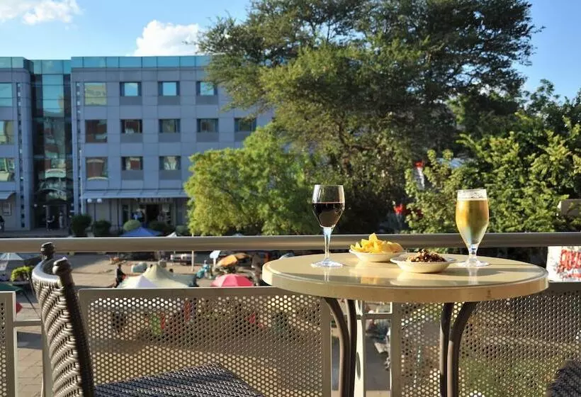 호텔 Cresta President