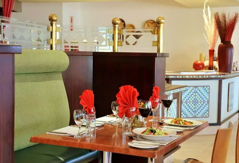 호텔 Cresta President