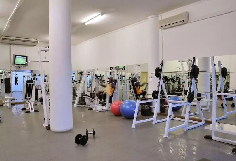 호텔 Cresta President