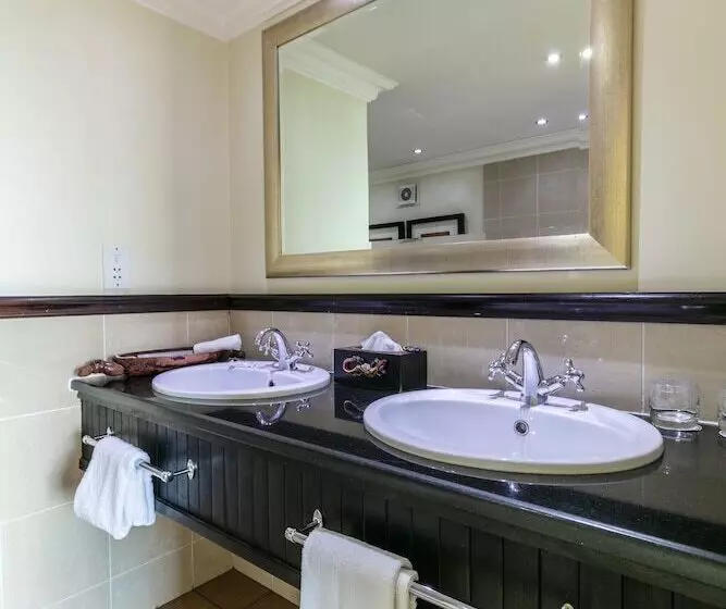 호텔 Cresta President