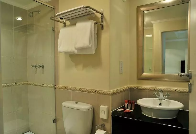 호텔 Cresta President