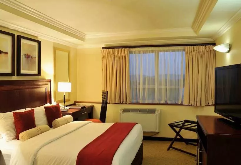 호텔 Cresta President