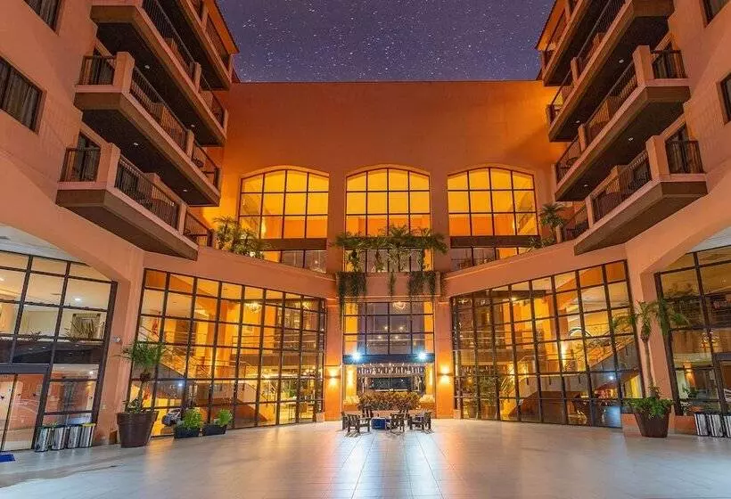 בית מלון כפרי Jurerê Beach Village Oficial