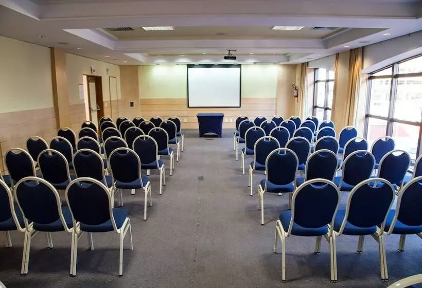 בית מלון כפרי Jurerê Beach Village Oficial