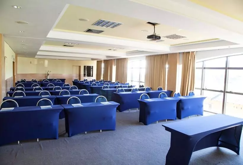 בית מלון כפרי Jurerê Beach Village Oficial