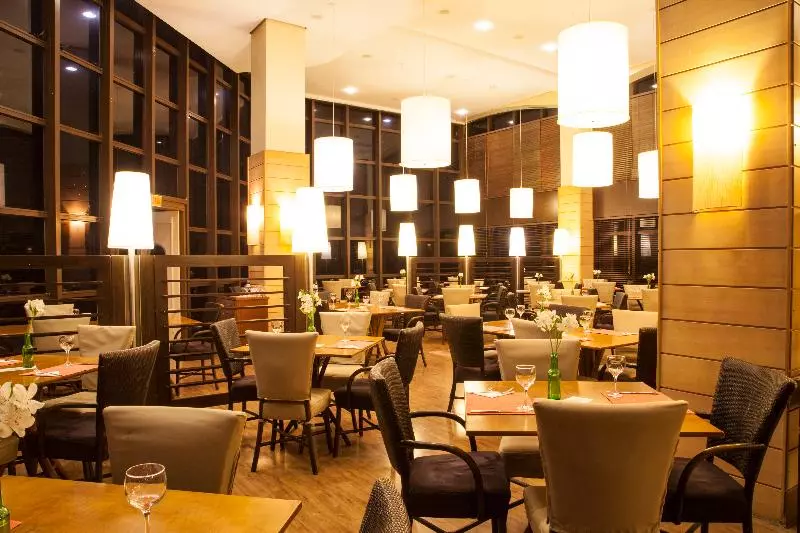 בית מלון כפרי Jurerê Beach Village Oficial