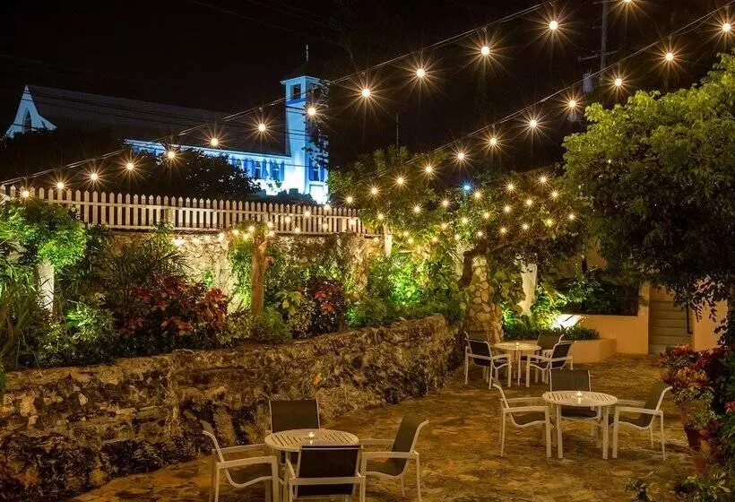 هتل Peace And Plenty Resort