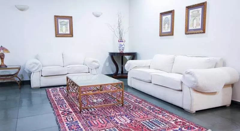 هتل Plazza Inn Master