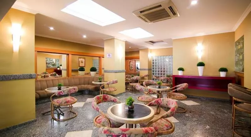 هتل Plazza Inn Master