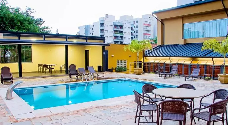 هتل Plazza Inn Master