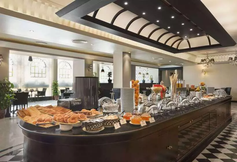 Отель Ramada By Wyndham Bahrain