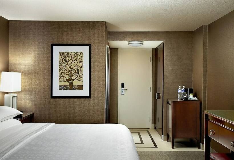 هتل Sheraton Cavalier Calgary