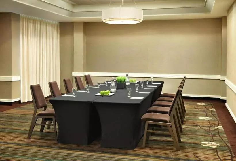 Hotel Sheraton Cavalier Calgary