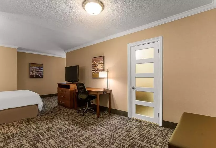 Best Western Ville Marie Hotel & Suites