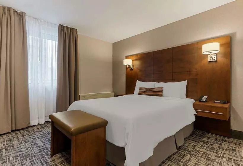 Best Western Ville Marie Hotel & Suites