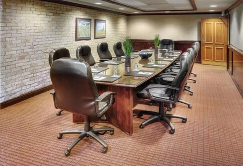 Delta Hotels By Marriott London Armouries