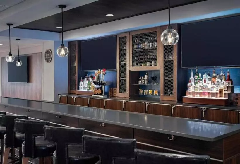 Hotel Four Points By Sheraton Point Edward Sarnia