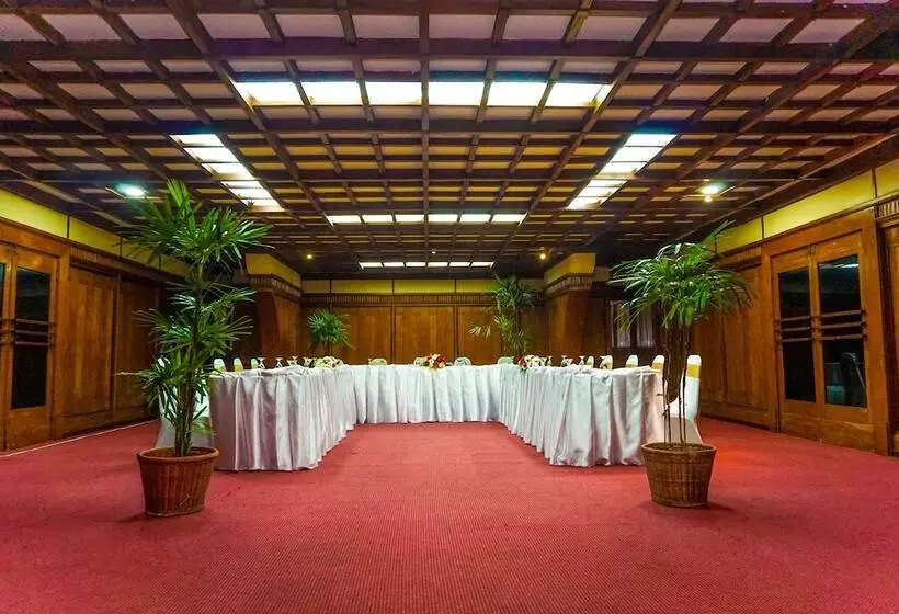 ホテル Grand Oriental