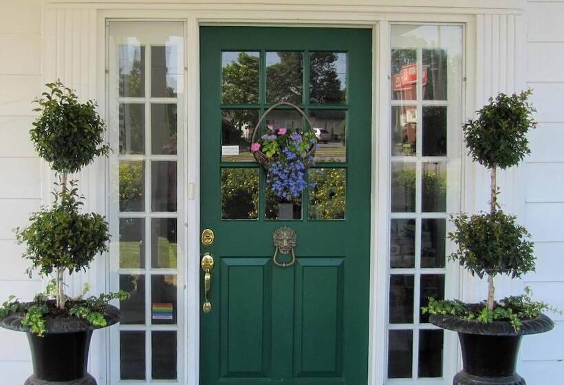 فندق Green Acres Inn