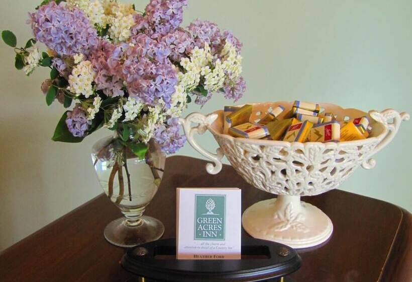 فندق Green Acres Inn
