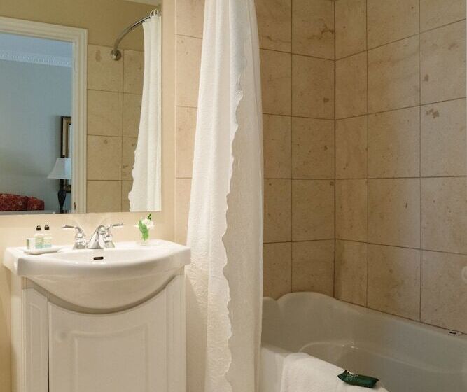 فندق Green Acres Inn