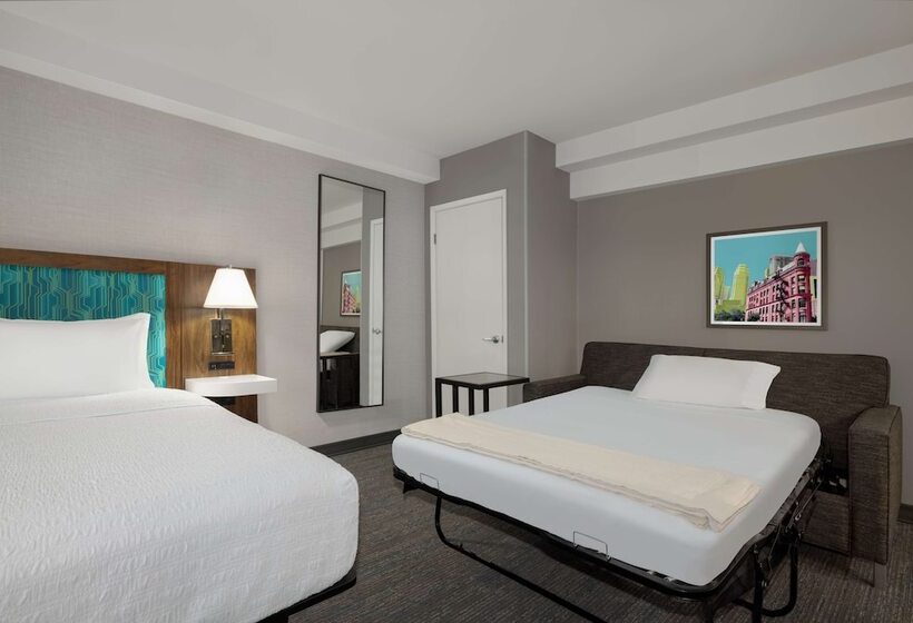 فندق Hampton Inn & Suites By Hilton Toronto Downtown