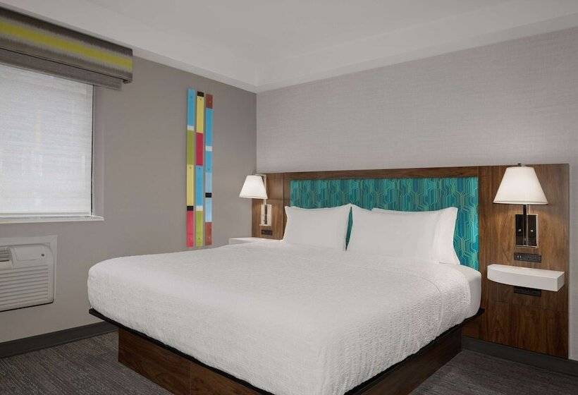 فندق Hampton Inn & Suites By Hilton Toronto Downtown