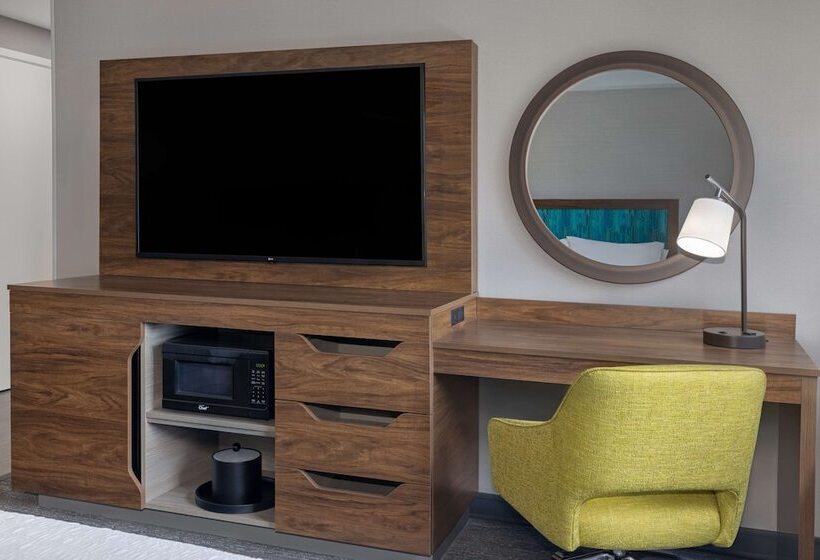 فندق Hampton Inn & Suites By Hilton Toronto Downtown