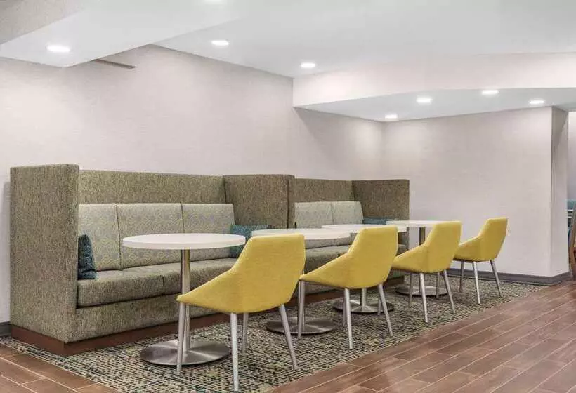 Hotel Hampton Inn & Suites By Hilton Toronto Downtown