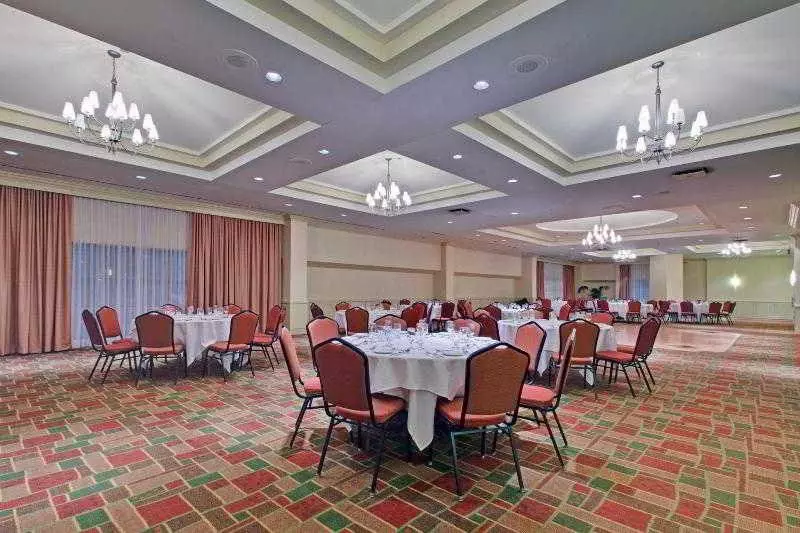 Hotel Holiday Inn Laval Montreal, An Ihg