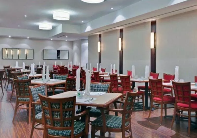 Hotel Holiday Inn Laval Montreal, An Ihg