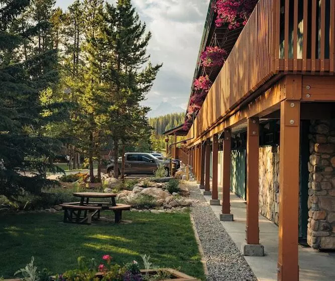 호텔 Lake Louise Inn