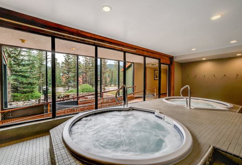 هتل Lake Louise Inn