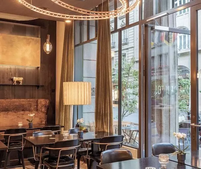 酒店 NH Bern The Bristol