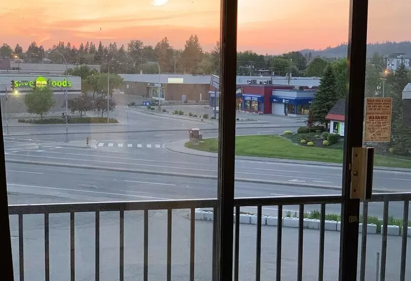 酒店 North Star Inn & Suites