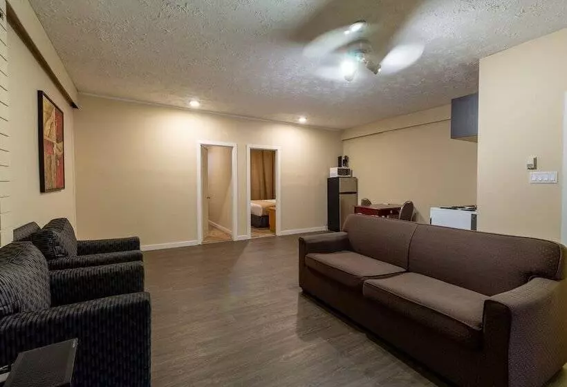 酒店 North Star Inn & Suites