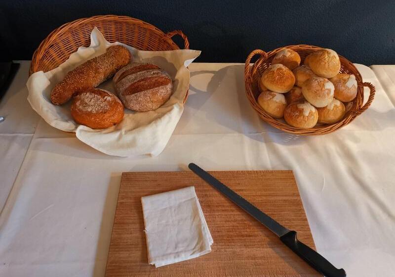 Отель Restaurant Goldener Schlussel