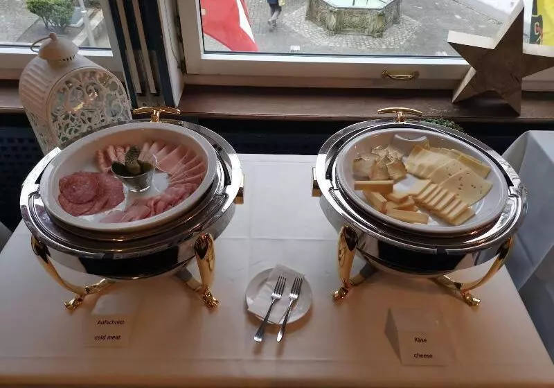 בית מלון כפרי Restaurant Goldener Schlussel