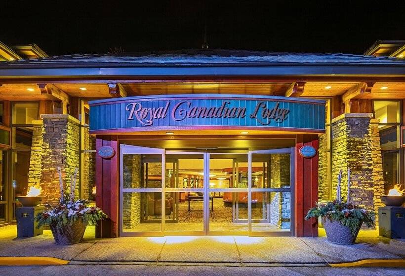 هتل Royal Canadian Lodge
