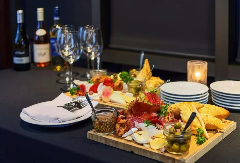 호텔 Royal Canadian Lodge