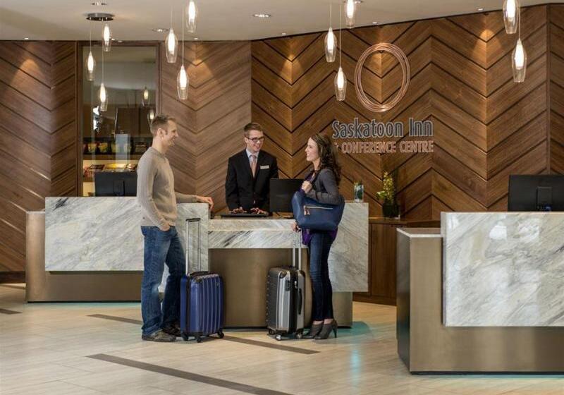 هتل Saskatoon Inn & Conference Centre