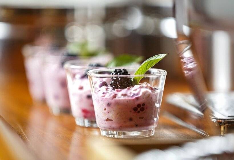 Ramada By Wyndham Baden Hotel Du Parc