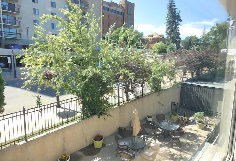 هتل The Medicine Hat Villa