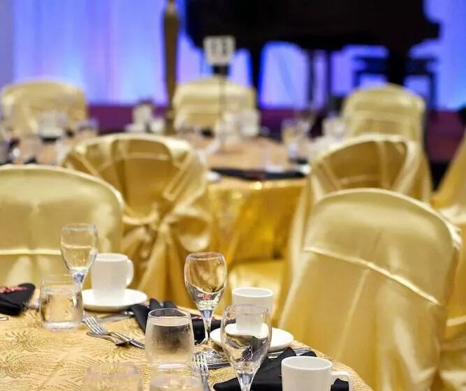 فندق Toronto Airport Marriott