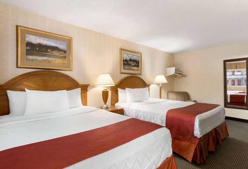 호텔 Travelodge By Wyndham North Battleford