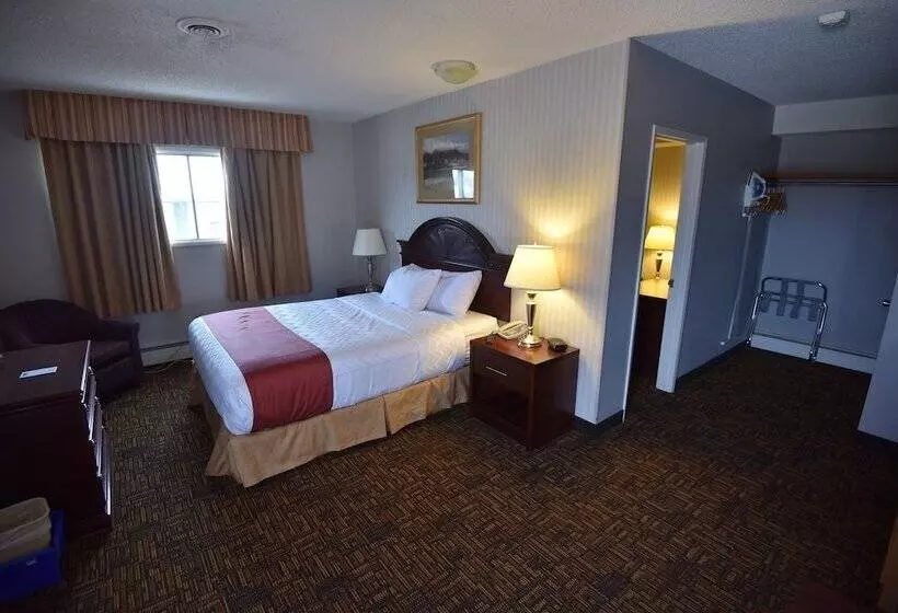 בית מלון כפרי Travelodge By Wyndham North Battleford