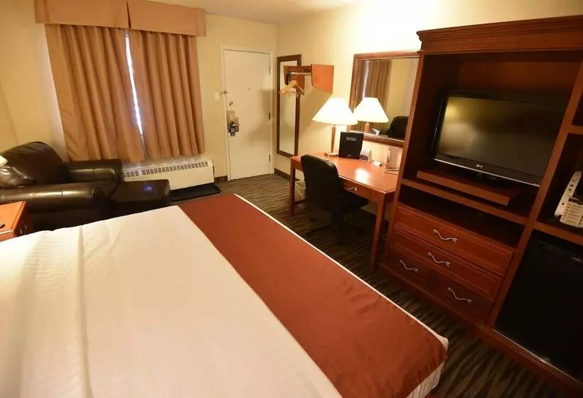 בית מלון כפרי Travelodge By Wyndham North Battleford