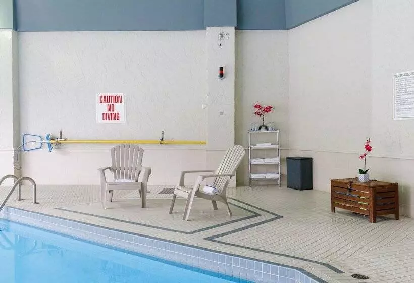 酒店 Travelodge By Wyndham Ottawa East