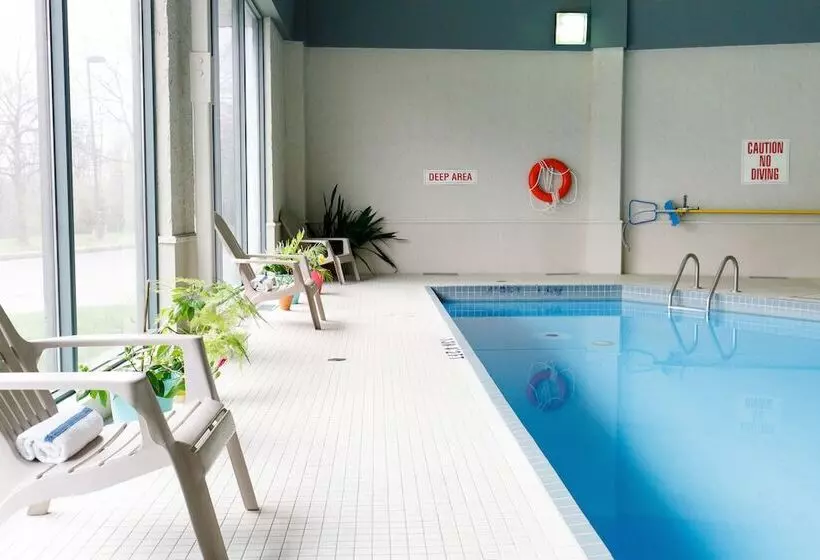 酒店 Travelodge By Wyndham Ottawa East